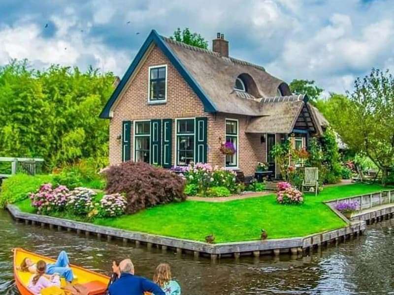جولة سياحية الى جيثورن هولندا العرب المسافرون - Netherlands through Arab  eyes | هولندا بعيون عربية للخدمات السياحية المميزة