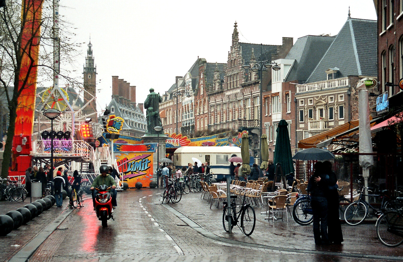 ساحة Grote Markt في هارلم