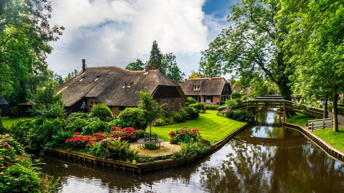 Giethoorn Vacation Rentals from $114/night | KAYAK